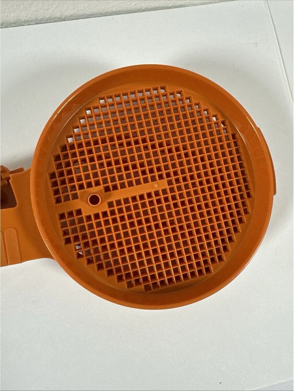 VintageTupperware Sift-it Paddle Harvest Orange Flour/Powdered Sugar Sifter